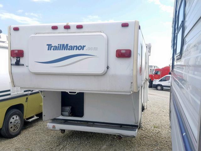 1T927BF1251074628 - 2005 TRAIL KING POP TOP WHITE photo 4