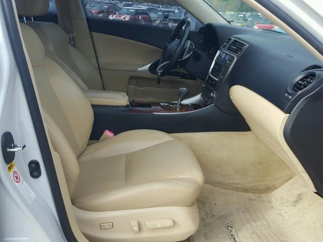 JTHBK262472031112 - 2007 LEXUS IS 250 WHITE photo 5