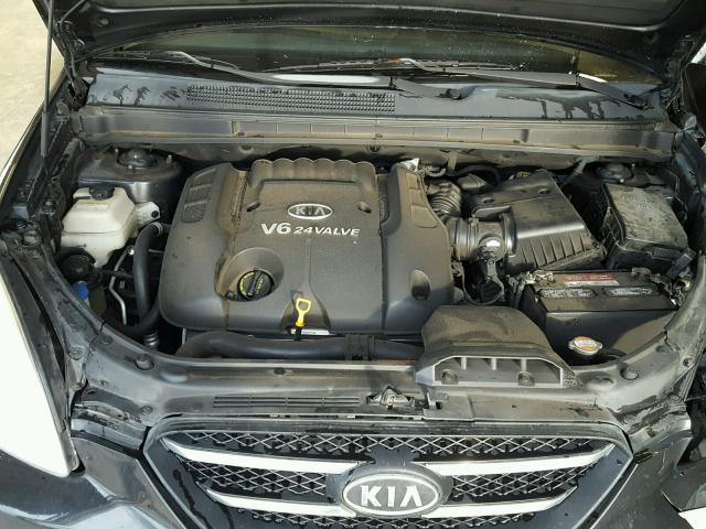 KNAFG526577113994 - 2007 KIA RONDO LX BLACK photo 7