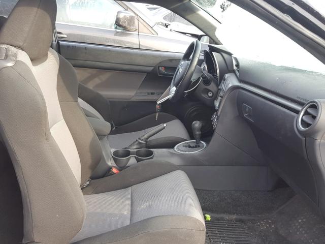 JTKJF5C76F3092675 - 2015 TOYOTA SCION TC შავი ფოტო 5