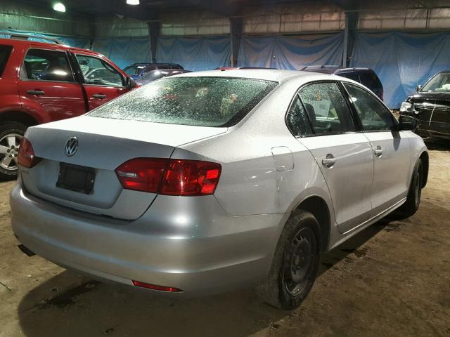 3VW2K7AJ0DM308501 - 2013 VOLKSWAGEN JETTA BASE SILVER photo 4