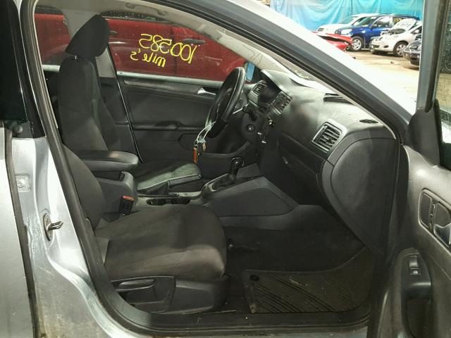 3VW2K7AJ0DM308501 - 2013 VOLKSWAGEN JETTA BASE SILVER photo 5
