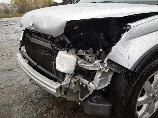 5J6RE38739L022415 - 2009 HONDA CR-V EXL SILVER photo 9