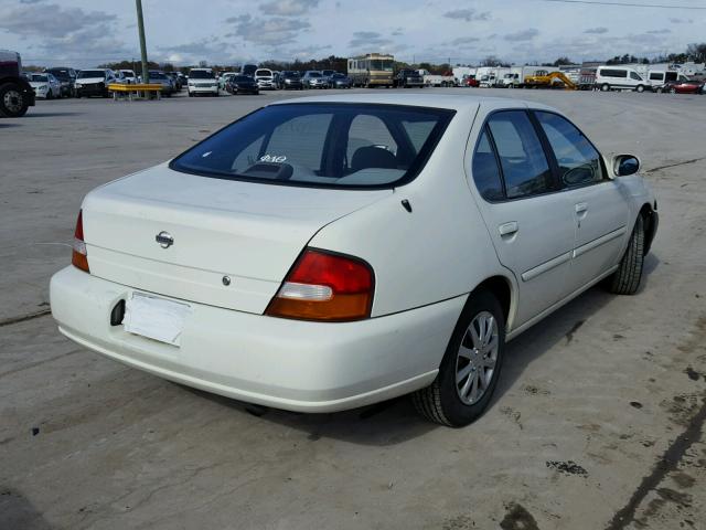 1N4DL01D0XC137108 - 1999 NISSAN ALTIMA XE WHITE photo 4