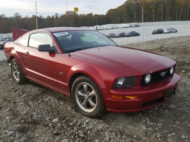 1ZVHT82H865101064 - 2006 FORD MUSTANG GT RED photo 1