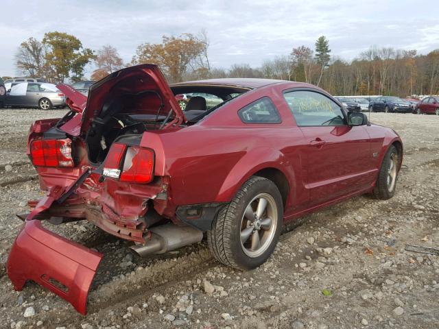 1ZVHT82H865101064 - 2006 FORD MUSTANG GT RED photo 4