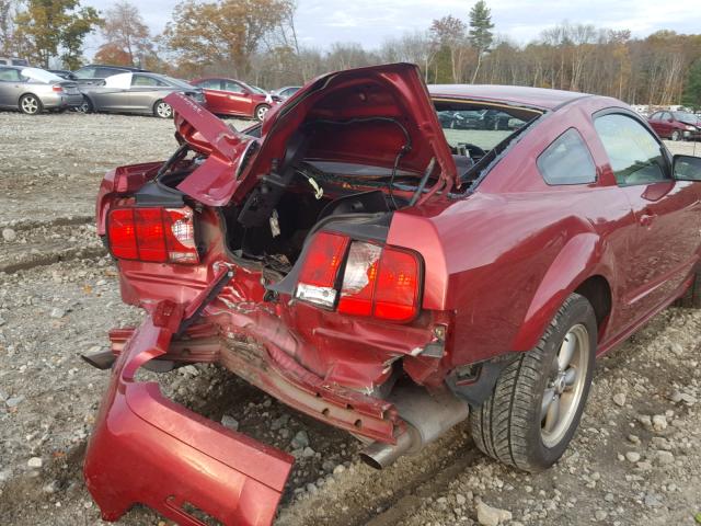 1ZVHT82H865101064 - 2006 FORD MUSTANG GT RED photo 9