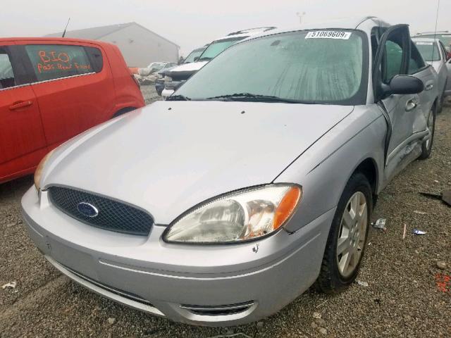 1FAFP53U35A259431 - 2005 FORD TAURUS SE SILVER photo 2