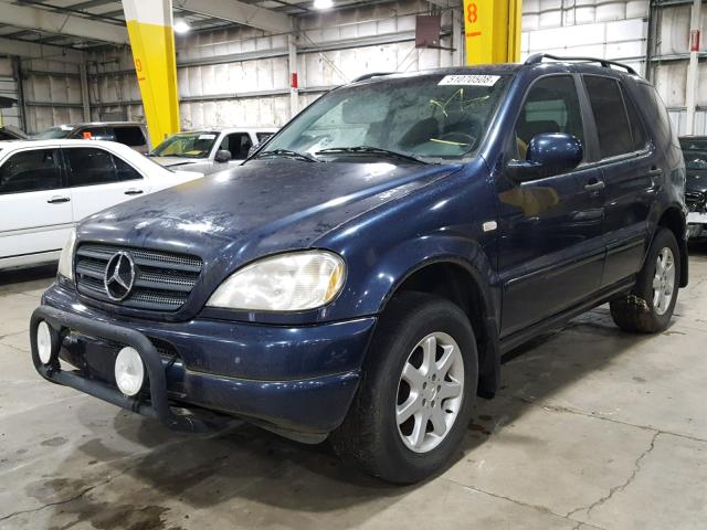 4JGAB72E1XA099279 - 1999 MERCEDES-BENZ ML 430 BLUE photo 2