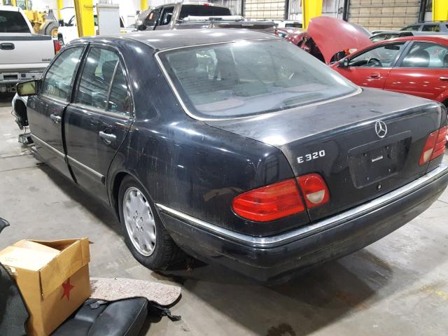 WDBJF65H0XA728795 - 1999 MERCEDES-BENZ E 320 BLACK photo 3