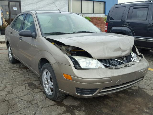 1FAFP34N95W175435 - 2005 FORD FOCUS ZX4 BROWN photo 1