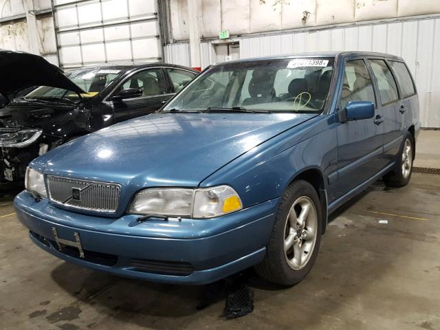 YV1LW5641W2475280 - 1998 VOLVO V70 GLT/AW BLUE photo 2