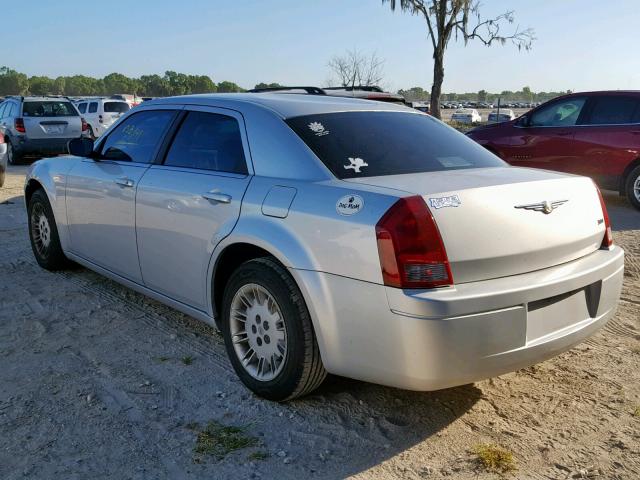 2C3KA43RX7H682063 - 2007 CHRYSLER 300 SILVER photo 3