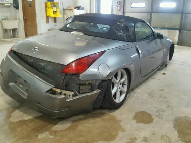 JN1AZ36A84T010620 - 2004 NISSAN 350Z ROADS GRAY photo 9