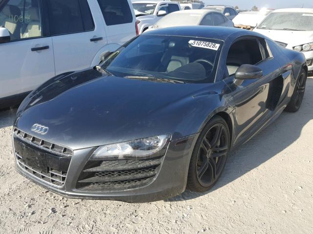 WUAANAFG1AN001620 - 2010 AUDI R8 GRAY photo 2