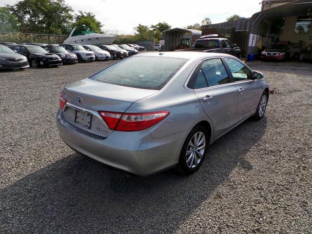 4T1BD1FK0FU164907 - 2015 TOYOTA CAMRY HYBR SILVER photo 3