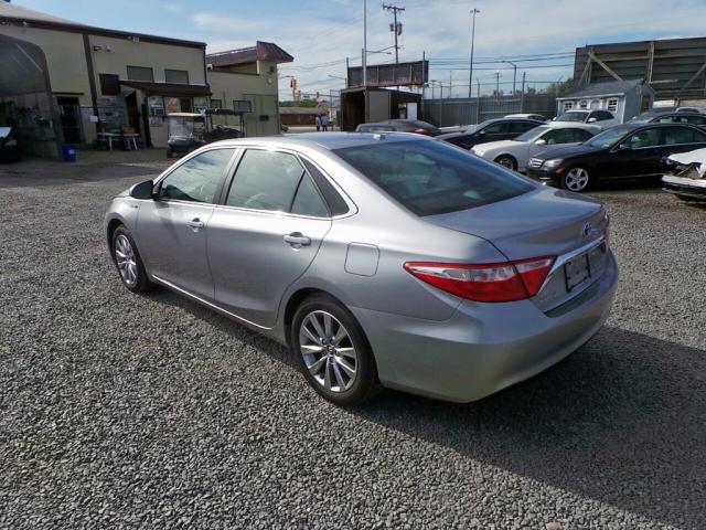 4T1BD1FK0FU164907 - 2015 TOYOTA CAMRY HYBR SILVER photo 4