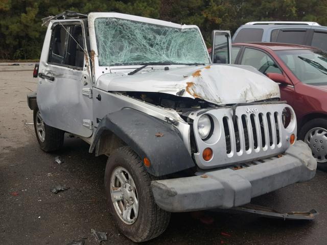 1J4FZ24148L651215 - 2008 JEEP WRANGLER X SILVER photo 1