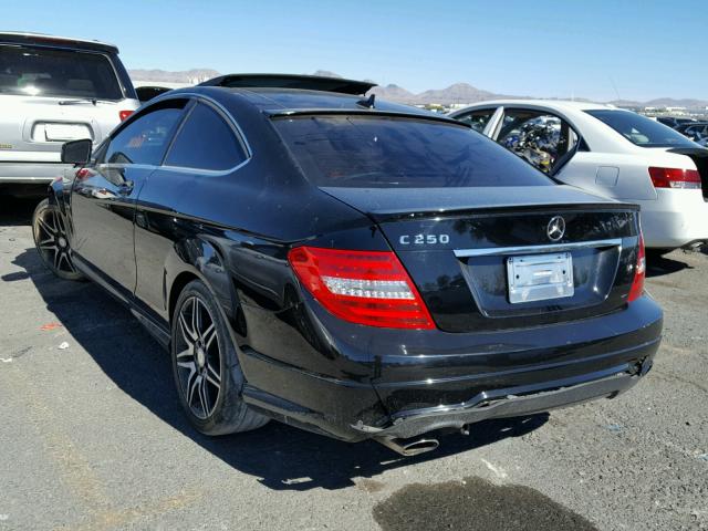 WDDGJ4HB3DG014650 - 2013 MERCEDES-BENZ C 250 BLACK photo 3