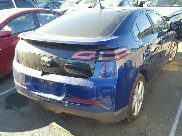 1G1RA6E45CU107957 - 2012 CHEVROLET VOLT BLUE photo 4