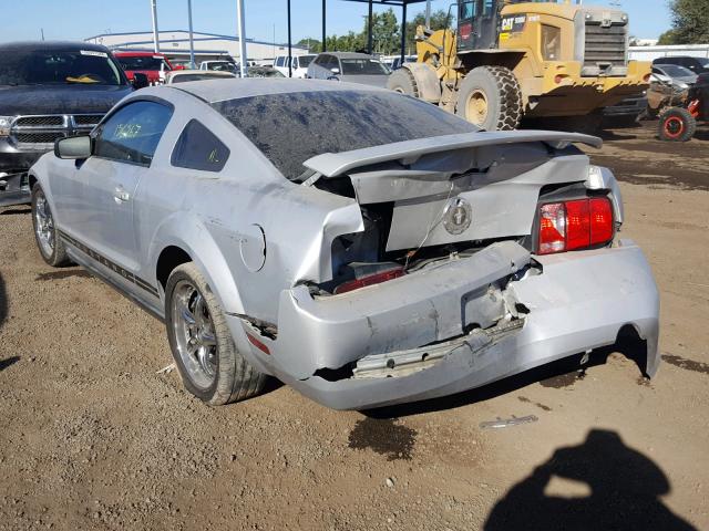 1ZVFT80N755202661 - 2005 FORD MUSTANG SILVER photo 3