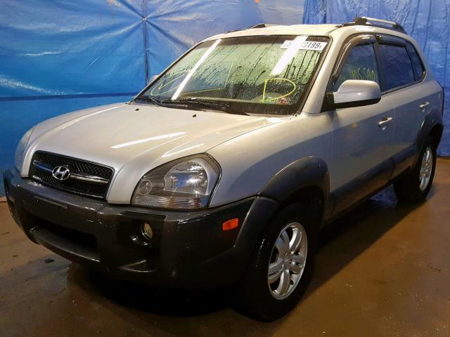 KM8JN72D68U866381 - 2008 HYUNDAI TUCSON SE SILVER photo 2