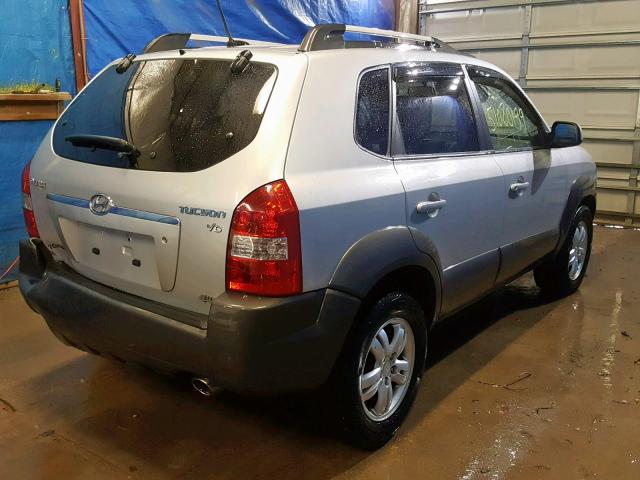 KM8JN72D68U866381 - 2008 HYUNDAI TUCSON SE SILVER photo 4