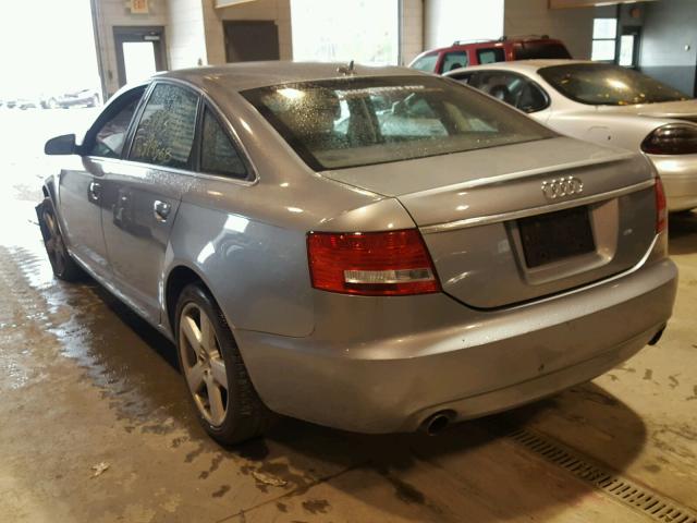 WAUDH74FX8N104380 - 2008 AUDI A6 3.2 QUA SILVER photo 3