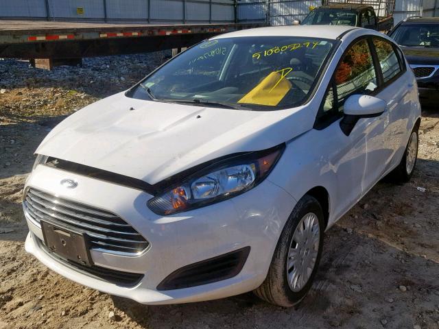 3FADP4TJ3GM170584 - 2016 FORD FIESTA S WHITE photo 2