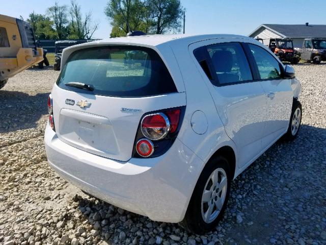 1G1JA6SH7G4174182 - 2016 CHEVROLET SONIC LS WHITE photo 4