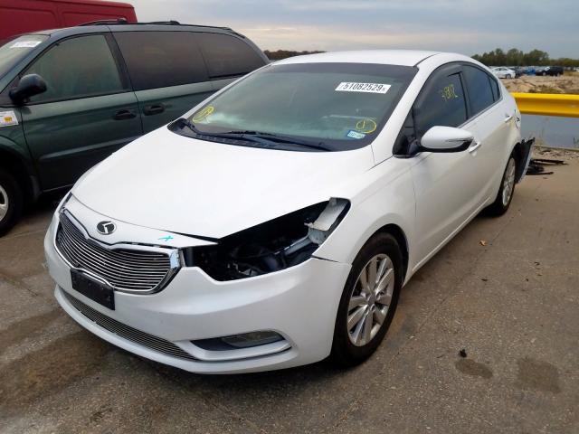 KNAFX4A87F5272197 - 2015 KIA FORTE EX WHITE photo 2