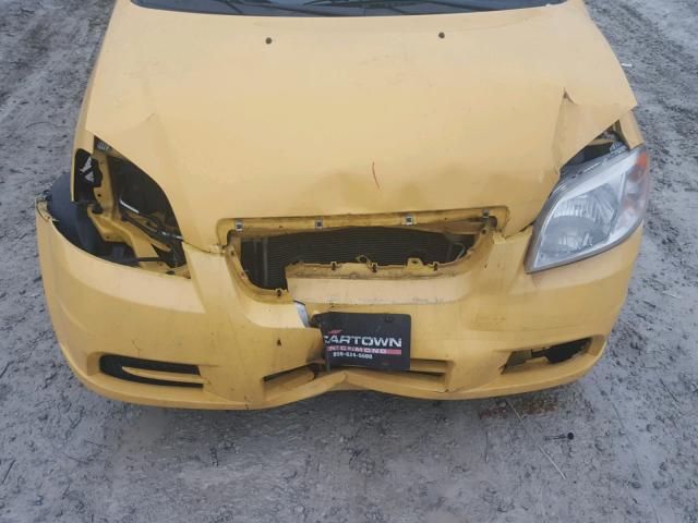 KL1TD5DE6BB137074 - 2011 CHEVROLET AVEO LS YELLOW photo 7