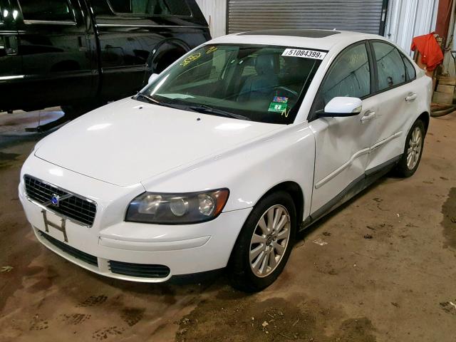 YV1MS382142018952 - 2004 VOLVO S40 2.4I WHITE photo 2