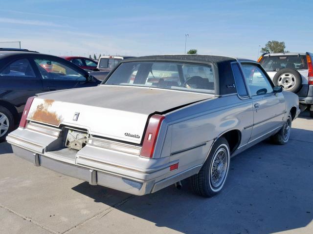 1G3GM11YXHR303551 - 1987 OLDSMOBILE CUTLASS SU SILVER photo 4