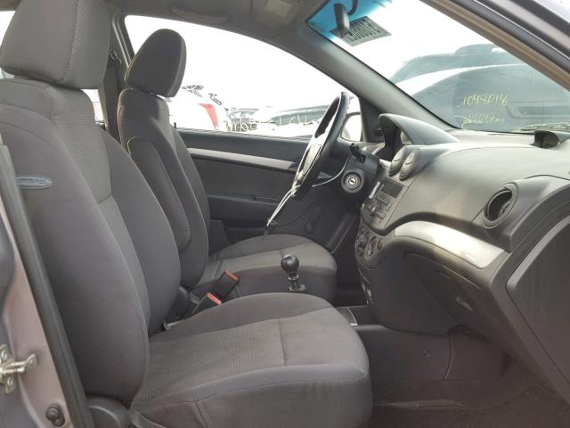 KL1TD5DE9BB136887 - 2011 CHEVROLET AVEO LS GRAY photo 5