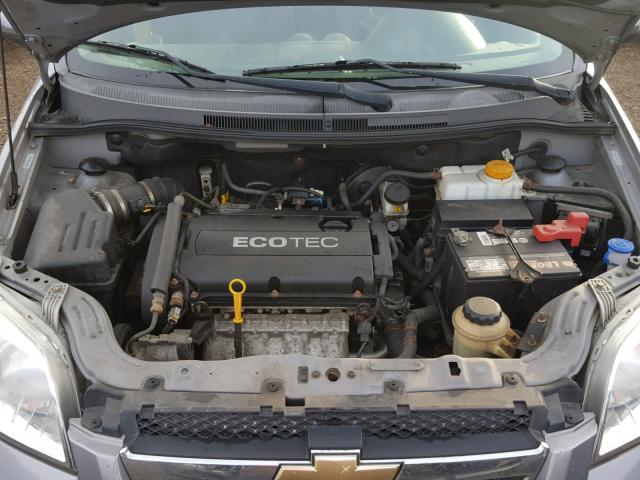 KL1TD5DE9BB136887 - 2011 CHEVROLET AVEO LS GRAY photo 7