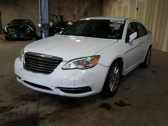 1C3CCBABXEN140748 - 2014 CHRYSLER 200 LX WHITE photo 2