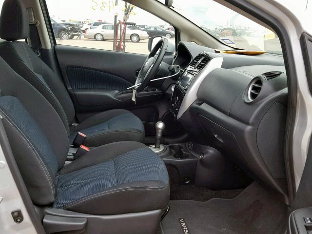 3N1CE2CP1JL366818 - 2018 NISSAN VERSA NOTE SILVER photo 5