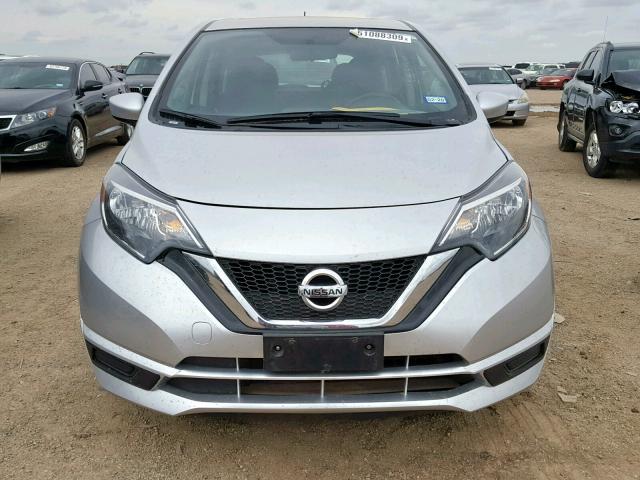 3N1CE2CP1JL366818 - 2018 NISSAN VERSA NOTE SILVER photo 9