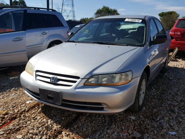 1HGCF86692A155442 - 2002 HONDA ACCORD VAL SILVER photo 2