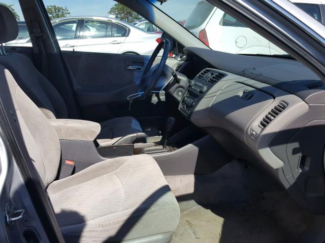 1HGCF86692A155442 - 2002 HONDA ACCORD VAL SILVER photo 5