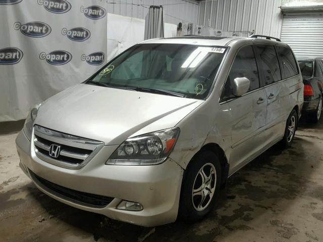 5FNRL38826B031612 - 2006 HONDA ODYSSEY TO SILVER photo 2