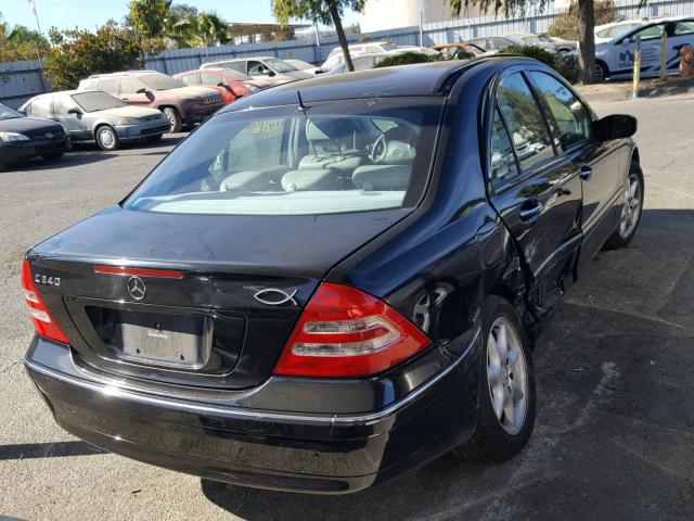 WDBRF61J42F292606 - 2002 MERCEDES-BENZ C 240 BLACK photo 4