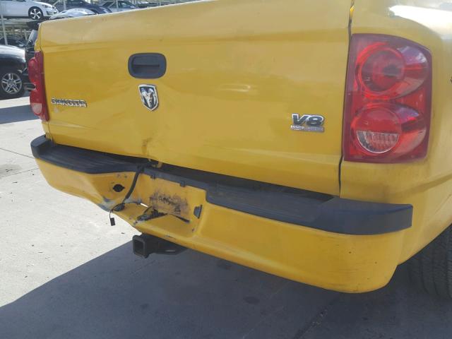 1D7HW48J26S544573 - 2006 DODGE DAKOTA QUA YELLOW photo 9