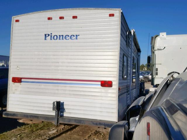 1EB1T182X46005408 - 2004 PION TRAILER WHITE photo 4