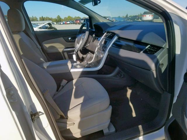 2FMDK3GC1DBC12841 - 2013 FORD EDGE SE WHITE photo 5