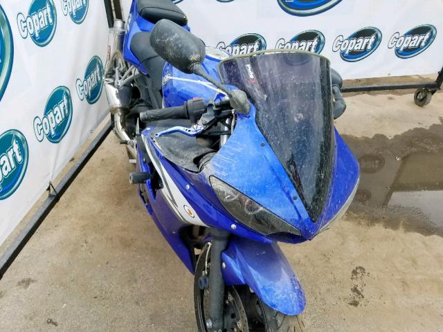 JYARJ06YX4A002979 - 2004 YAMAHA YZFR6 L BLUE photo 10