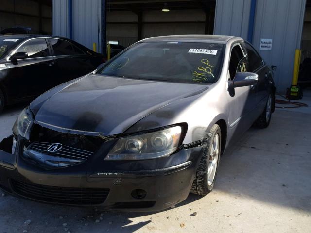 JH4KB16627C003252 - 2007 ACURA RL SILVER photo 2