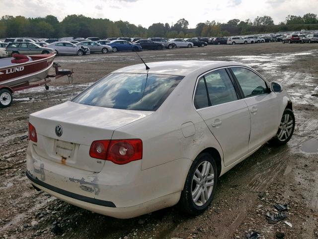 3VWDF31KX7M104288 - 2007 VOLKSWAGEN JETTA 2.5L WHITE photo 4