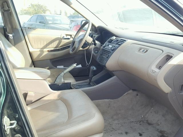 1HGCG1655WA028978 - 1999 HONDA ACCORD GREEN photo 5